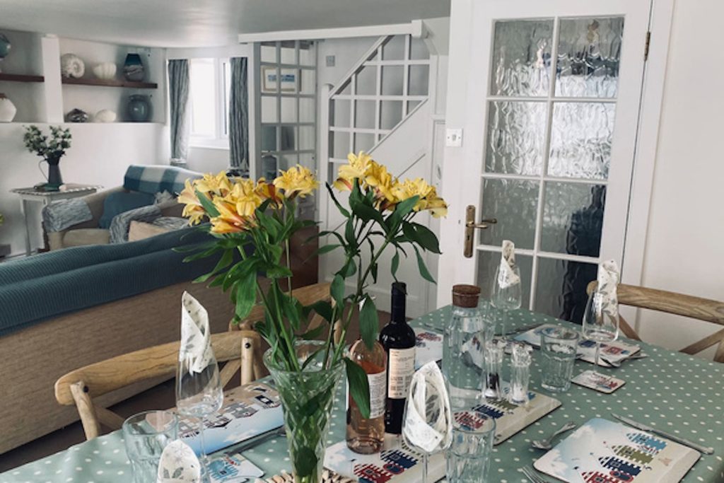 diningtable2